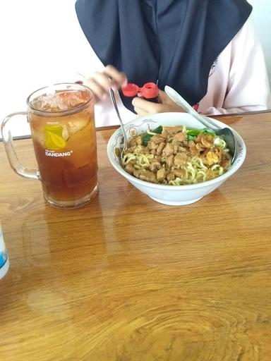 WARUNG BAKSO GAJAH MUNGKUR