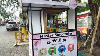 GWEN SMOOTHIES