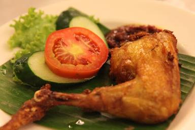 AYAM PENYET 19