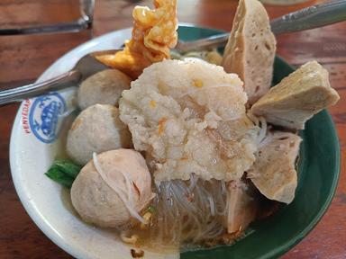 BAKSO GANDES LUWES CAH SOLO