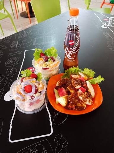 BOB'S SALAD KEMANG PRATAMA