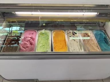 DEBS GELATO