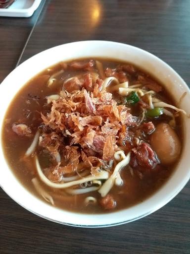 MIE KANGKUNG & SOTO BETAWI ARIYANI