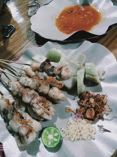 SATE TAICHAN SAMBAL SETAN (SAMSET) BEKASI