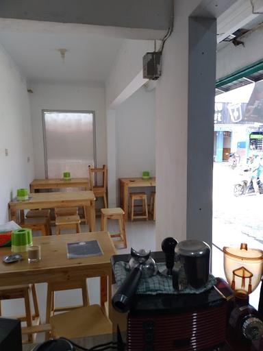 WARUNG KOFFIE HIDEUNG