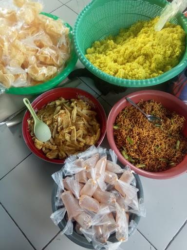 NASI UDUK TEH ARI