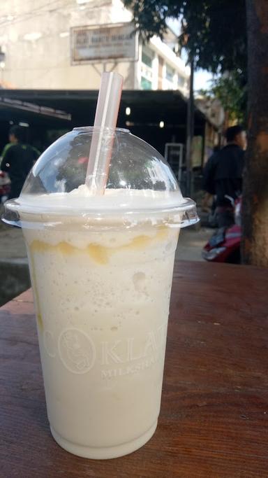 MINUMAN NYOKLAT MILKSHAKE BANDUNG