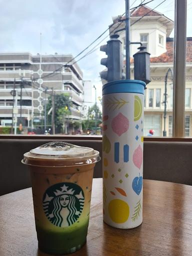 STARBUCKS - ASIA AFRIKA