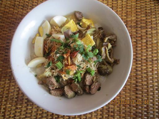 BUBUR AYAM & NASI TIM AYAM  MANGGALA 