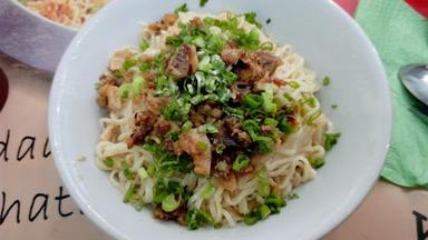 MIE AKONG