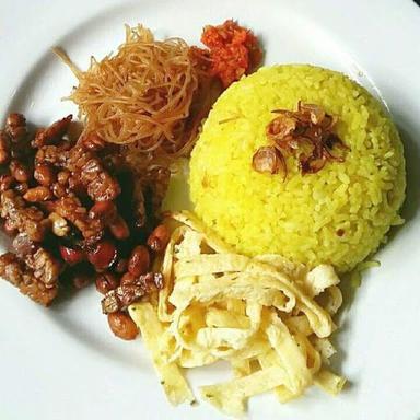 NASI KUNING AKS