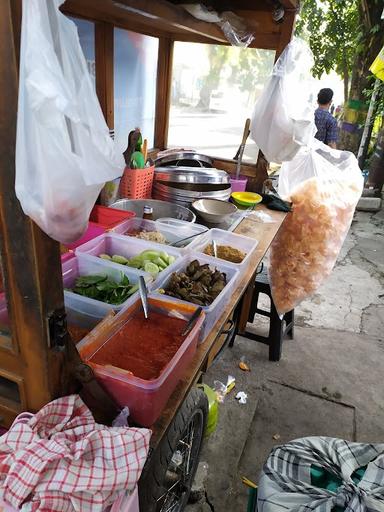 NASI KUNING MANG YAYAN THEA