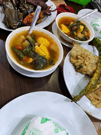 WARUNG NASI AMPERA SIMPANG KALIPAH APO