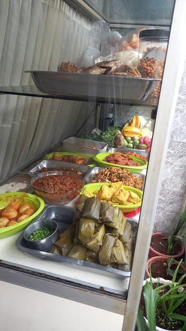 WARUNG NASI NEK OPAL