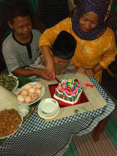 WARUNG NASI PECEL