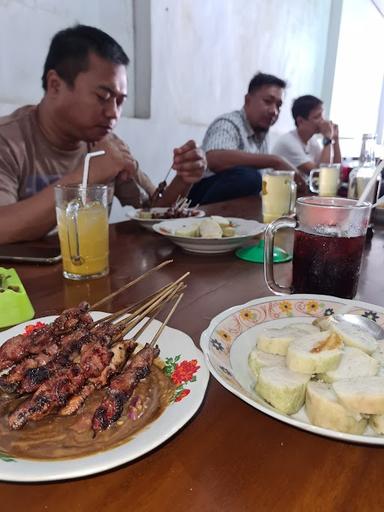 WARUNG SATE BANG HIBUL