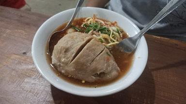 BAKSO & MIE AYAM 'SS'