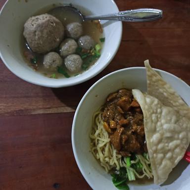 WARUNG BAKSO PODOMORO