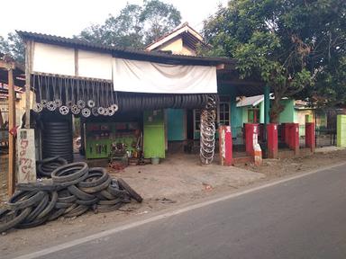 WARUNG NASI GORENG EBES