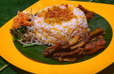 NASI JAGUNG BABAT & BELUT MARKESO