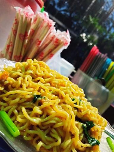 WARKOP MIE DEMID