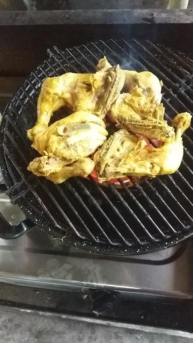 AYAM BAKAR JEMBATAN CIMANGIR