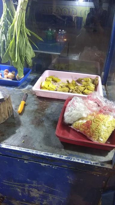 WARUNG AYAM PENYET DO'A IBU (CHINESE FOOD)