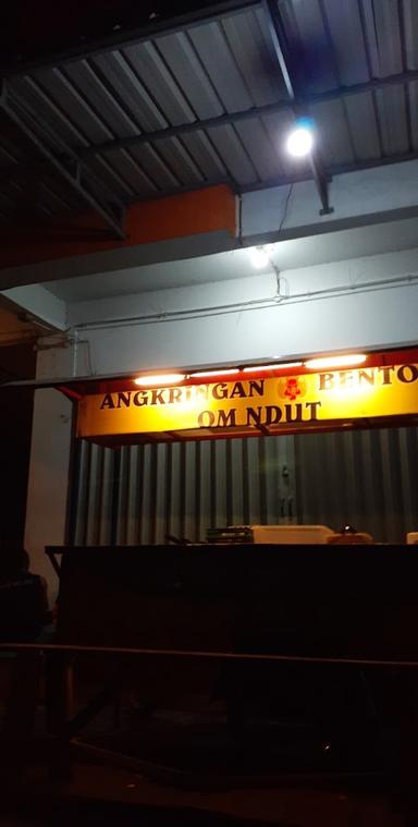 ANGKRINGAN BENTOR OM NDUT