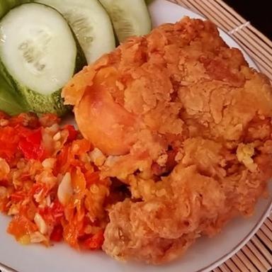 AYAM GEPREK SAMBAL GETAR MARINA