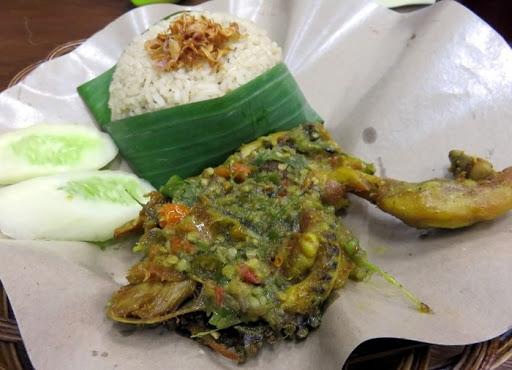 AYAM PENYET MAK RIZKY