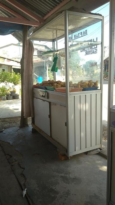 WARUNG NASI LEMAK KHAS MELAYU