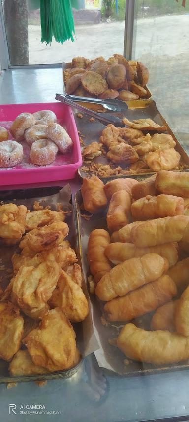 WARUNG NASI LEMAK KHAS MELAYU