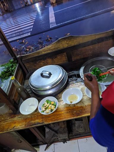 BAKSO & MIE AYAM BANG JOE