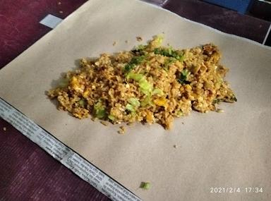 KEDAI NASI GORENG PAK DHE PAR