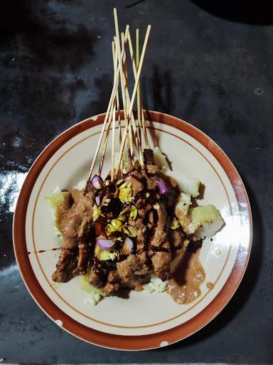 SATE AYAM MADURA CAK ANTON