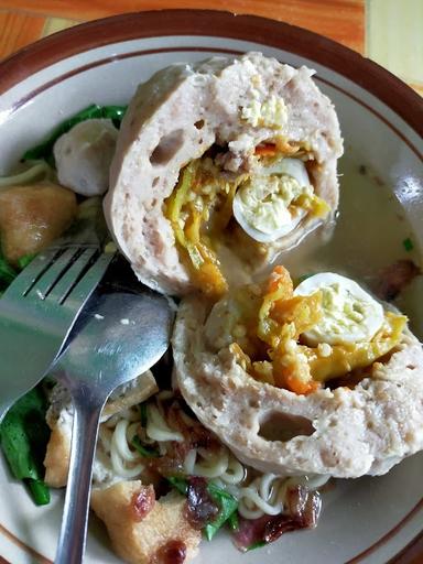 MIE AYAM DAN BAKSO CITA RASA HIKMAH