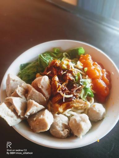 MIE AYAM DAN BAKSO SAPI BBMP.BAHUL