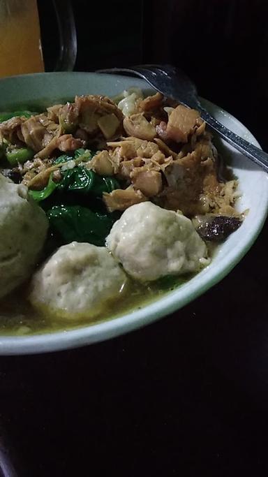 WARUNG BAKSO BALUNGAN MBA IYA