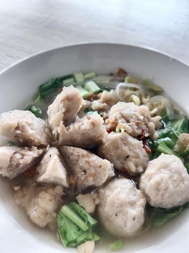 KEDAI BAKSO MANG ADE