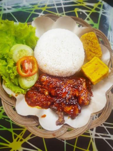 AYAM BAKAR SI GEMOY