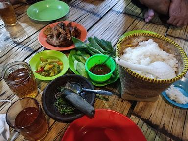 RUMAH MAKAN MULYA (GEHU BINUANG)