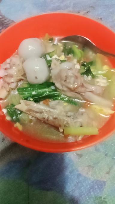 WARUNG MIE BAKSO BIYAT