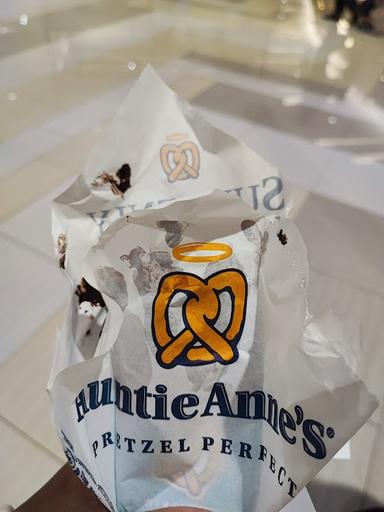 AUNTIE ANNE'S - PAKUWON MALL SURABAYA