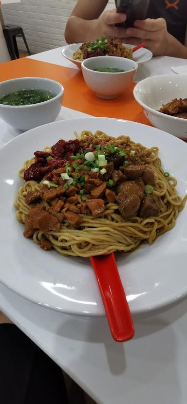 BAKMIE ALOI GWALK