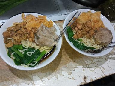 BAKSO GOYANG LIDAH