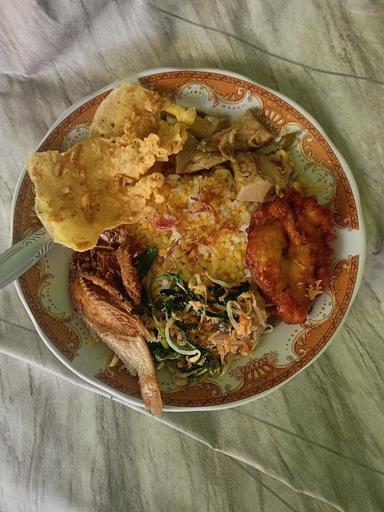 NASI JAGUNG & PECEL MAK KAMI