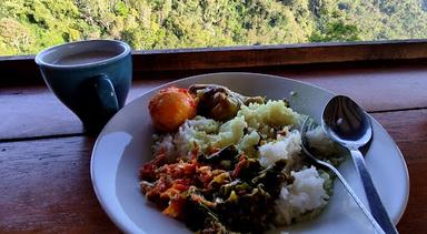 TUMPENG MENOREH