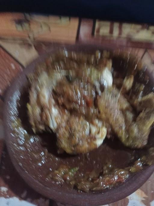 AYAM GORENG RIZKI