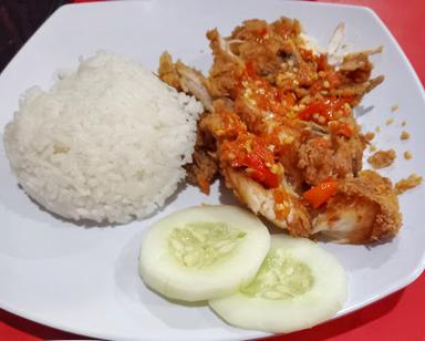 ROCKET CHICKEN SAMPANG