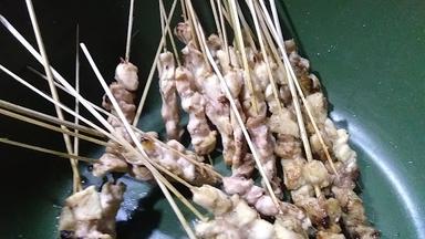 SATE AYAM MANALAGI